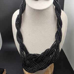 Elegant Black  Seedbead Beaded Necklace (1560)